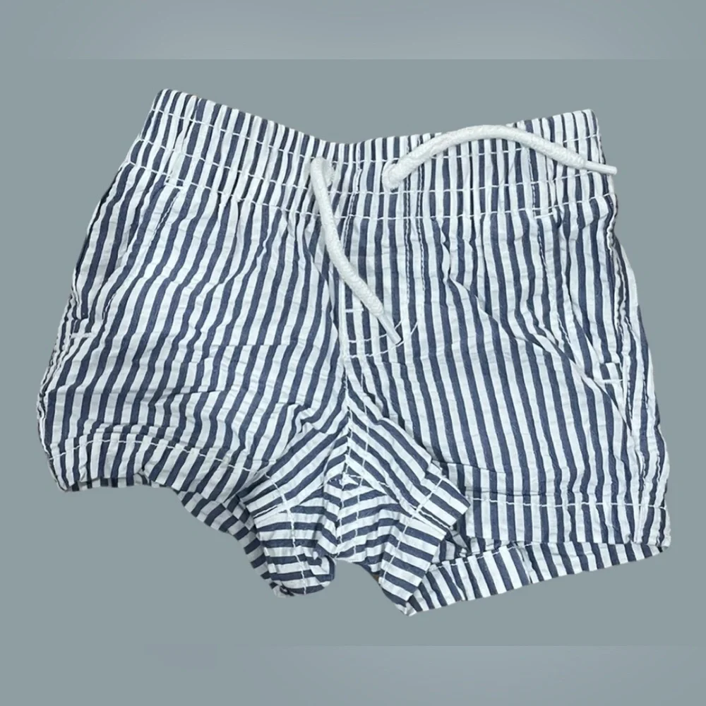 EUC GAPKids Blue and White Stripe Seersucker Drawstring Shorts - Picture 3 of 3